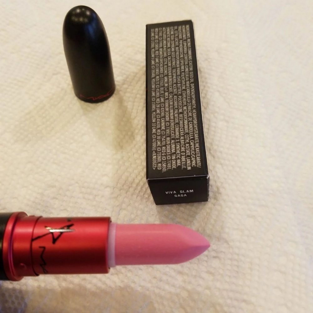 Mac Viva Glam Gaga Lipstick - Picture 4 of 5